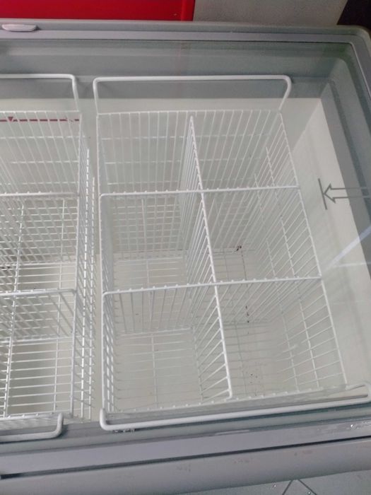 Фризер със стъкла