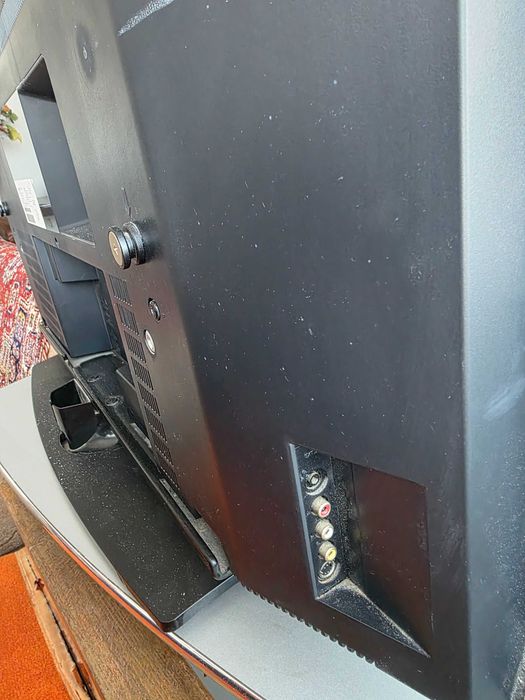 Телевизор FHILIPS 42"