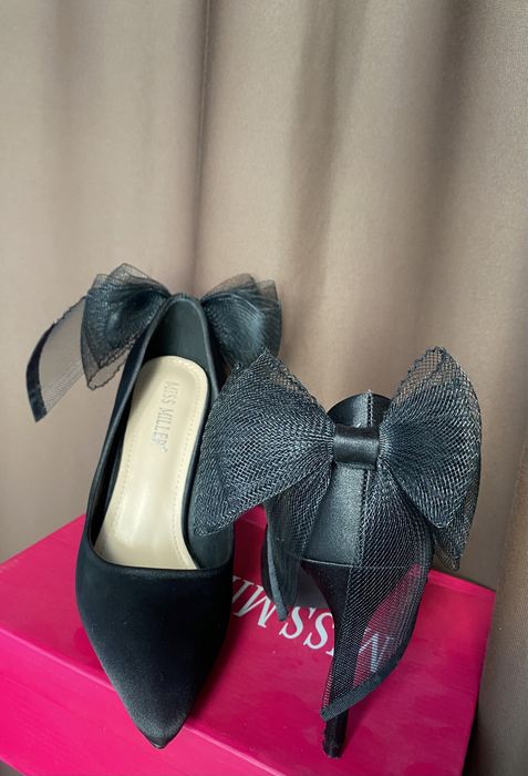 Продаю туфли на шпильке