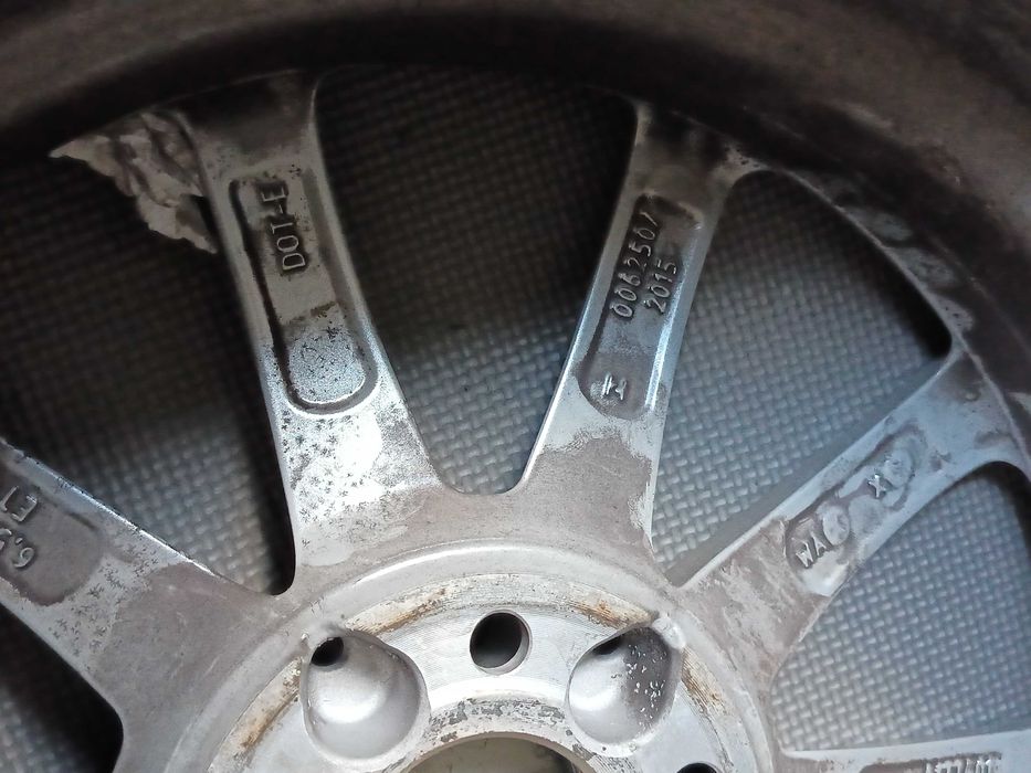 Мерцедес 17 лети джанти плюс гуми