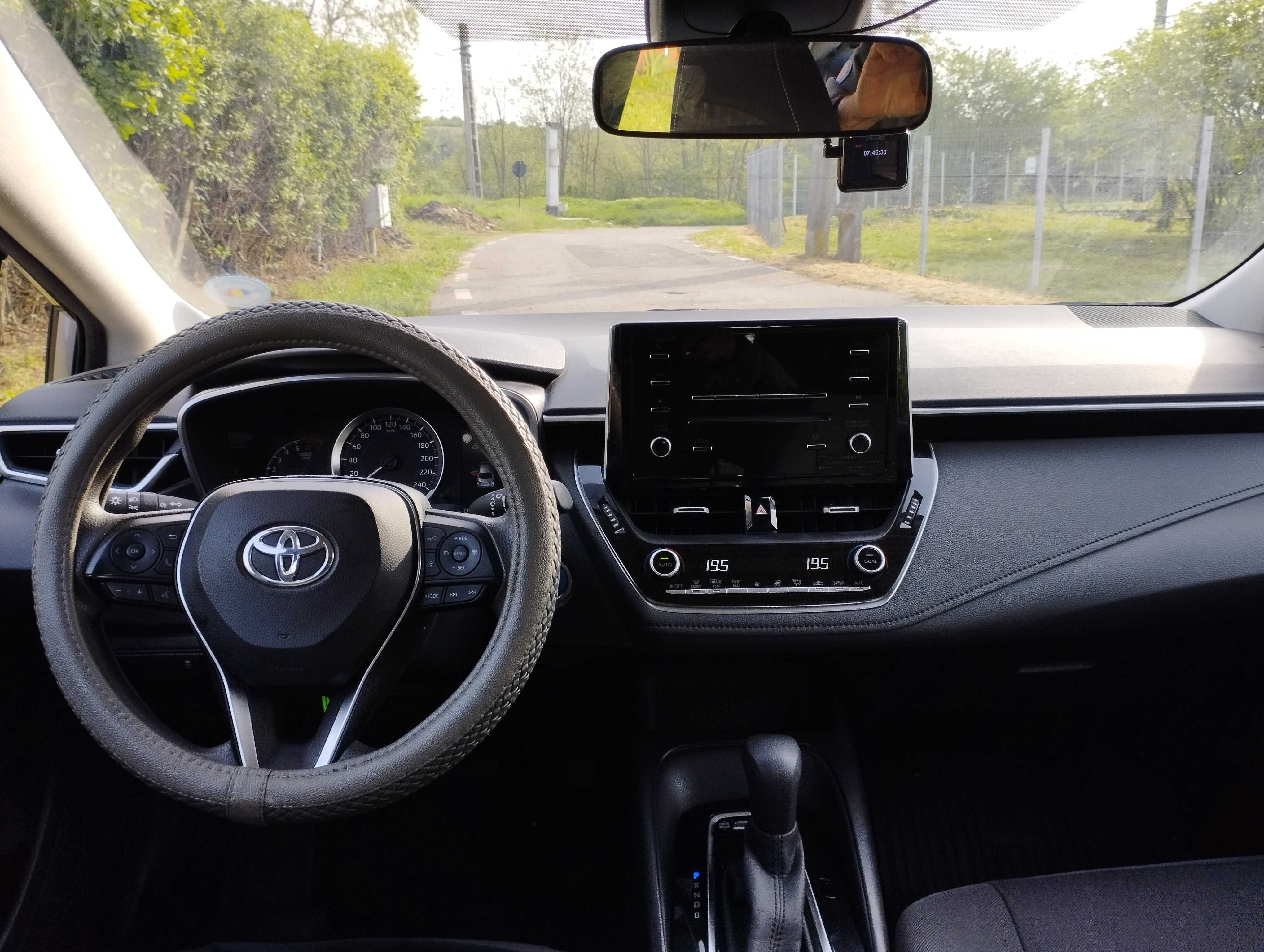 Vand Toyota Corolla Sedan Hybrid 1.8 HSD Business 2019