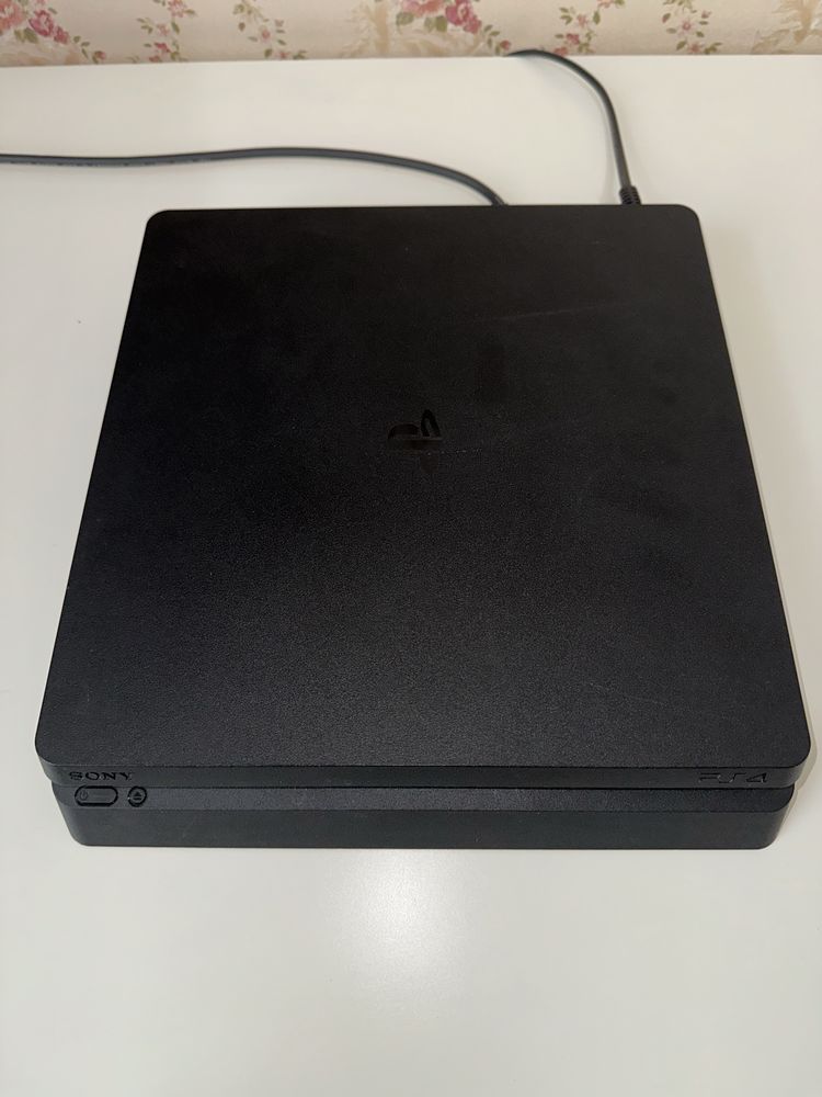 PS4 Slim 1TB + Геймпад + Камера + 2 Игры | Всё работает идеально!