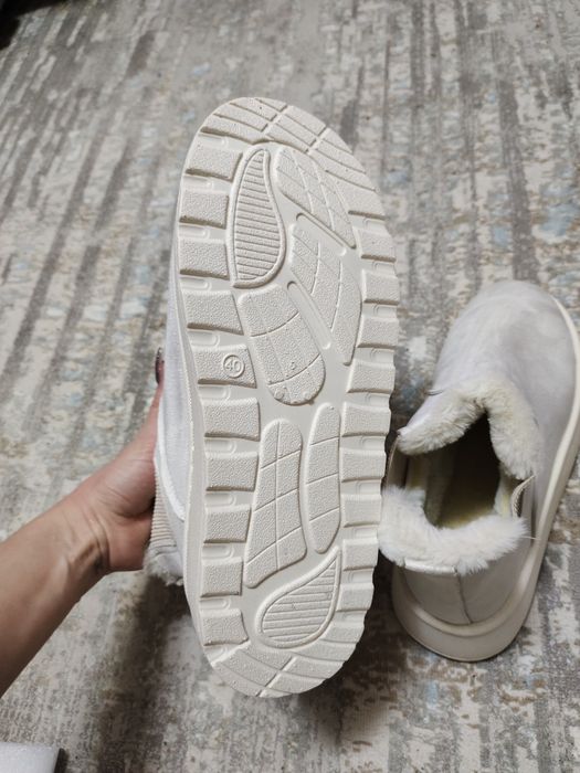 Обувь угги новые ботинки