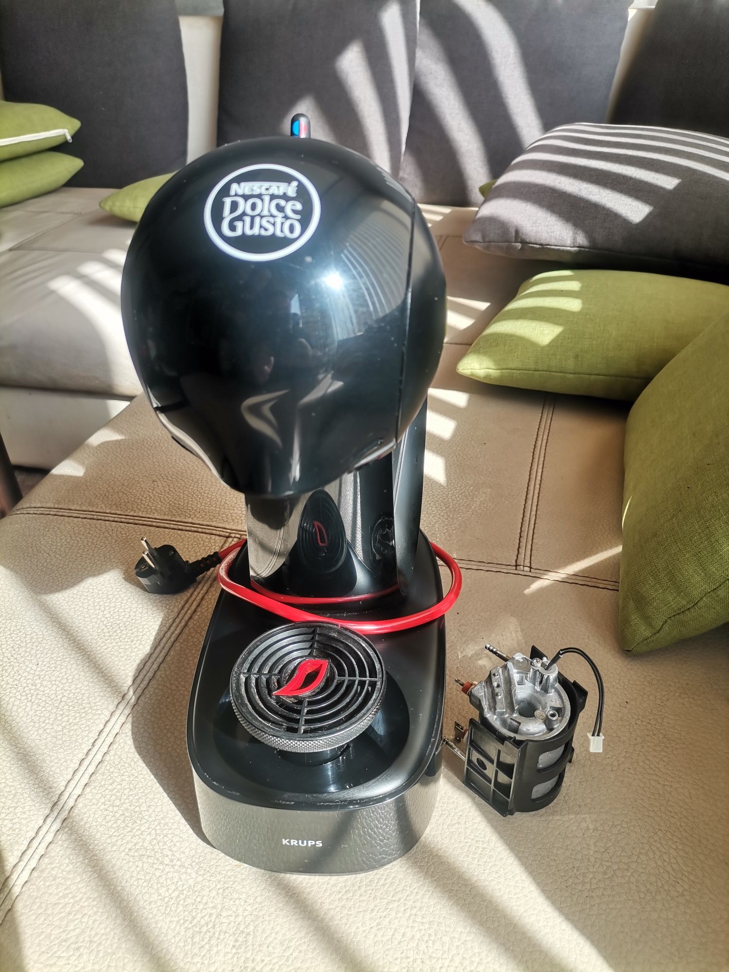 Кафе машина Dolce gusto Infinissima Неработеща!