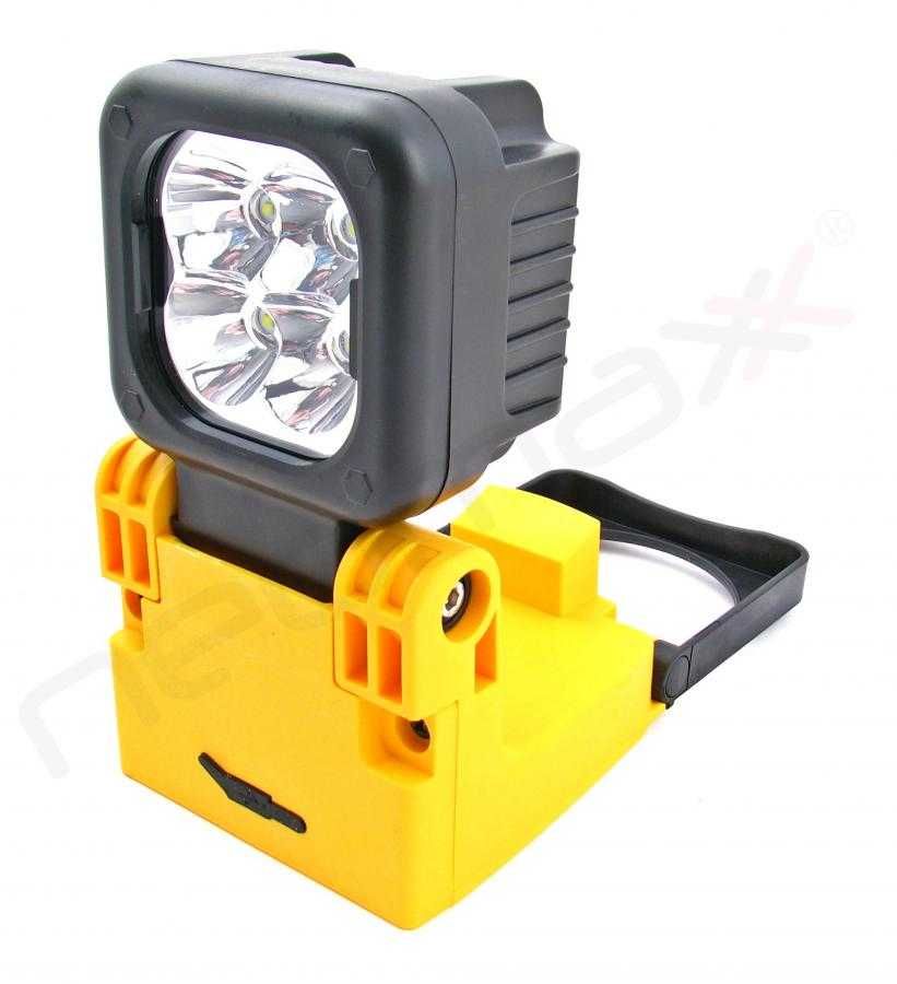 Reflector Led tip Proiector Led 800 Lumeni-acumulator+magnet.NOI