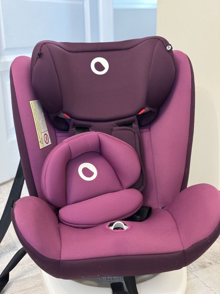 Scaun masina isiofix  360 Lionelo aproape nou