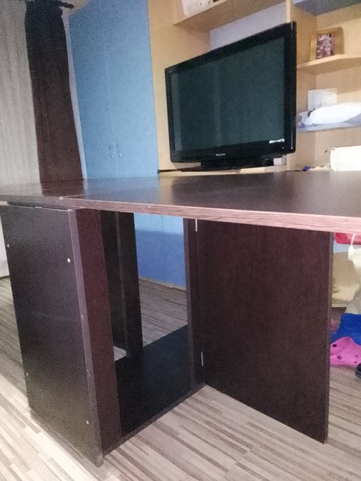 Vând masă extensibilă