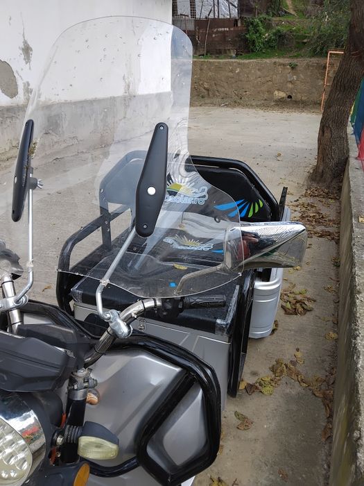 Vind triciclu tuk tuk