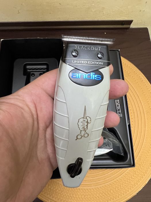 M  andis t outliner contur