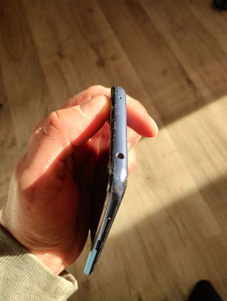 Nokia G10 със счупен дисплей