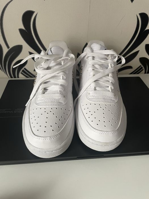 Nike Air Force 1 Low LX United in Victory White