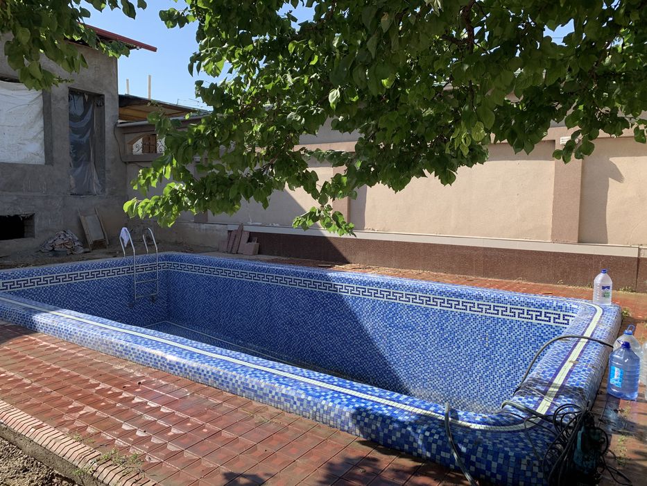 Продается недостроенный дом 6 соток. Напротив Ибн сино StroyMart