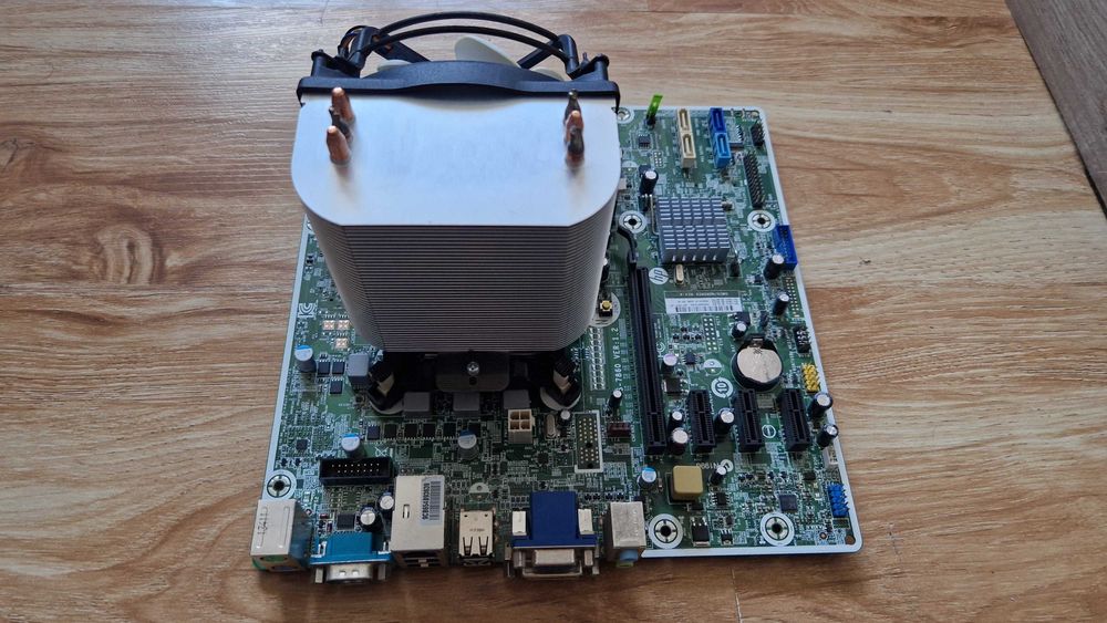 Vand KIT QUAD i5K+Placa+16GB HyperX+Cooler Arctic !! CA NOU !! 300lei