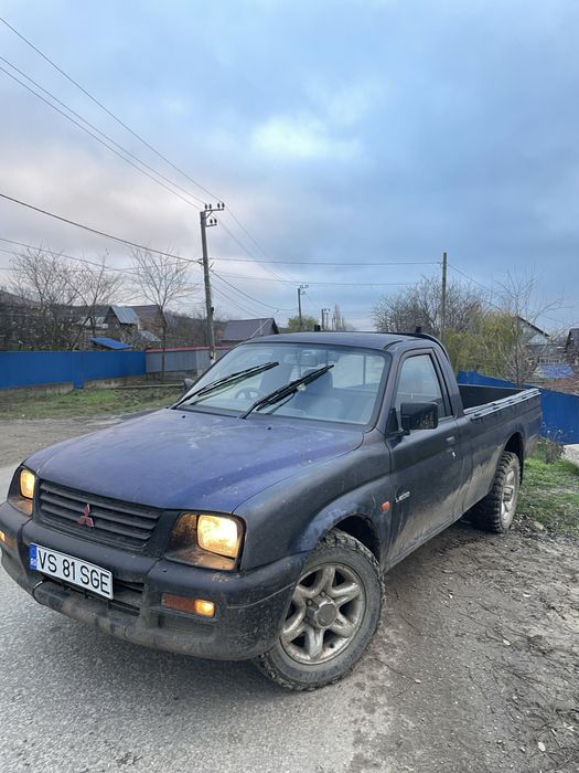 Vand Mitsubishi L200 2 locuri