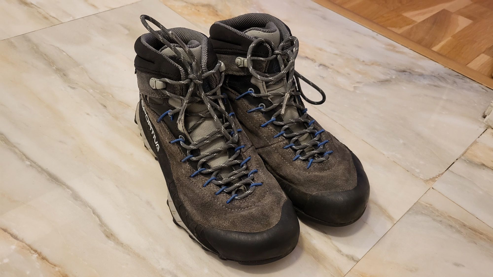 Vand bocanci dama La Sportiva - 40
