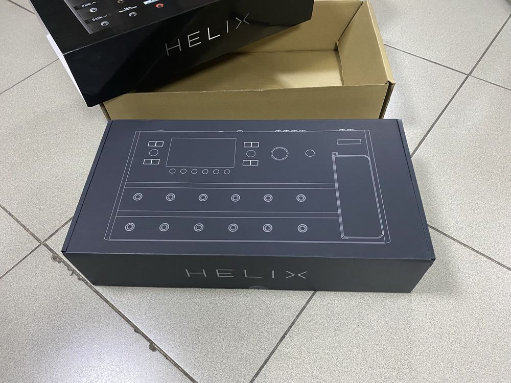 Line 6 Helix Floor гитарный процессор