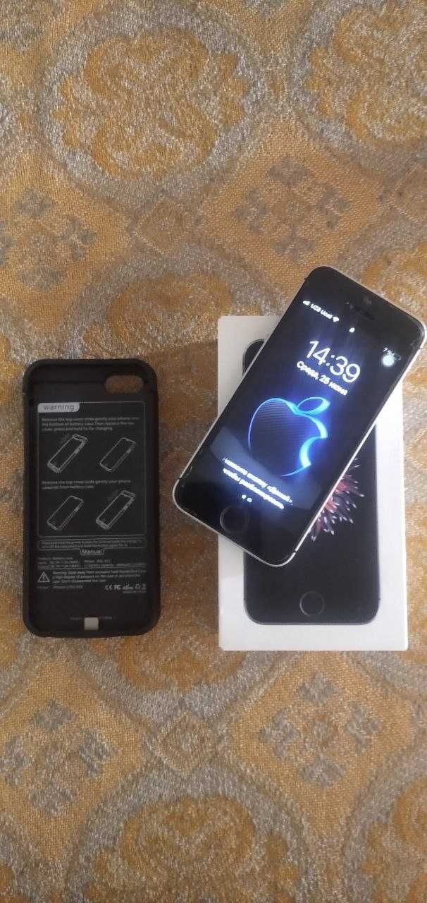 iphone se 1 va poverbank chehol