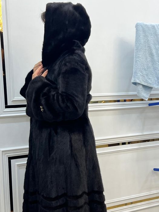 Шуба норковая, черная, Продам, б/у, цена 200 000 тенге, длинная