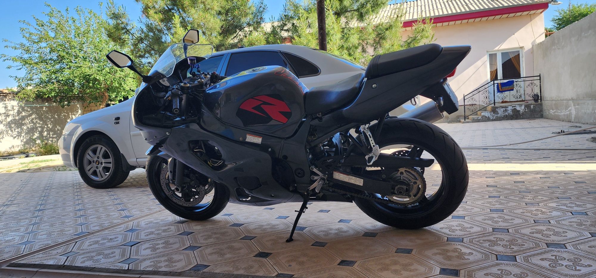 Suzuki GSX 750 sportbayk