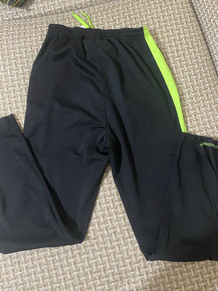 Pantaloni Nike cu fermoar