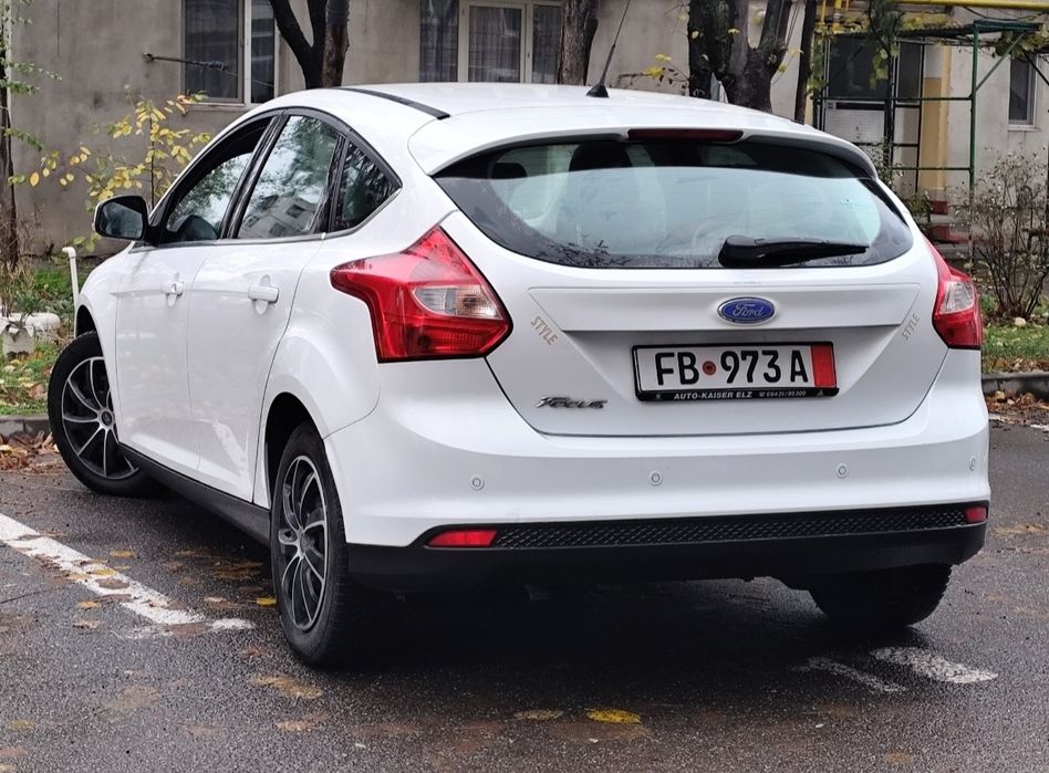 Ford Focus 2012, 1.6 benzină, Navi, Park assist