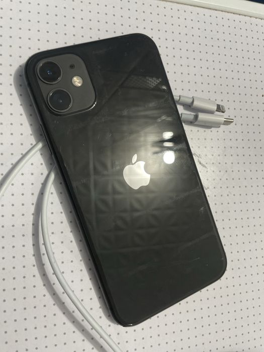 IPhone 11 64gb 92акб куплен 29янв, меньше года