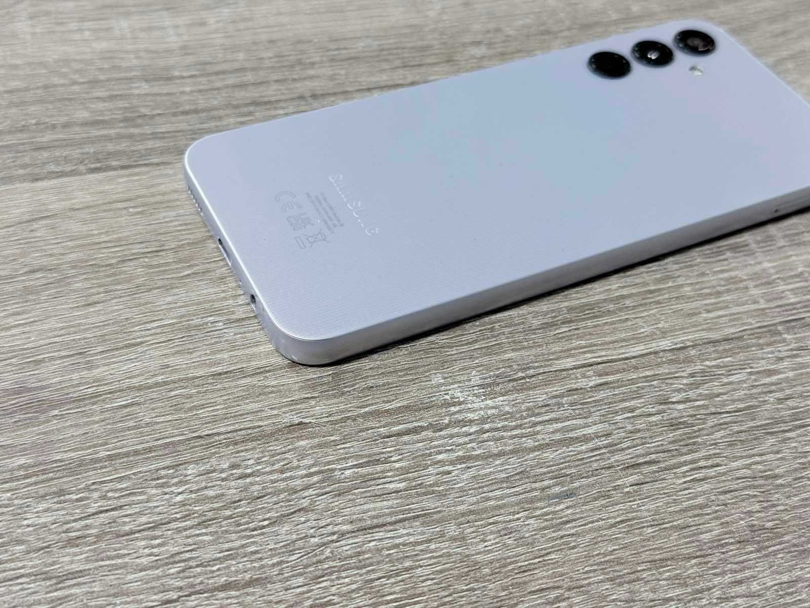 Продавам Samsung A14