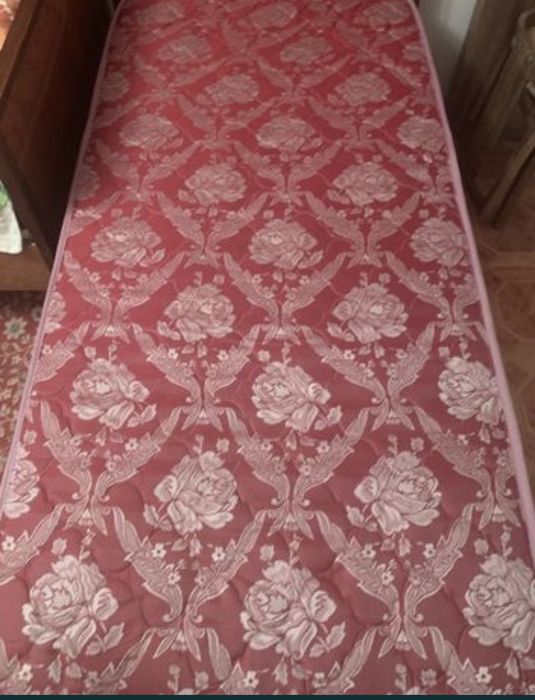 Продам матрас Б/У