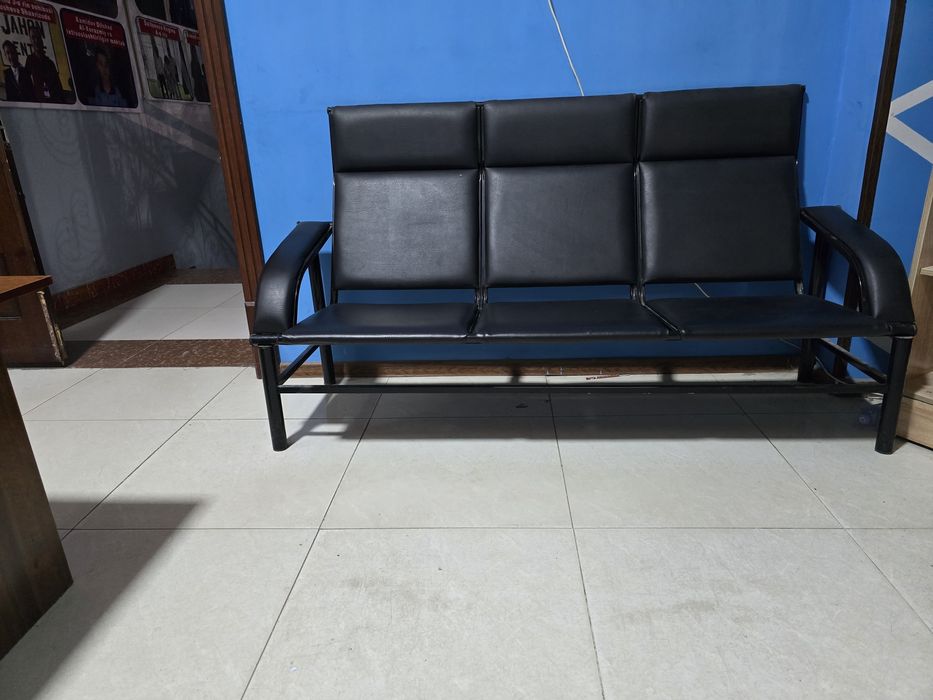 Ojidaniya kojiniy skameyka sotiladi.