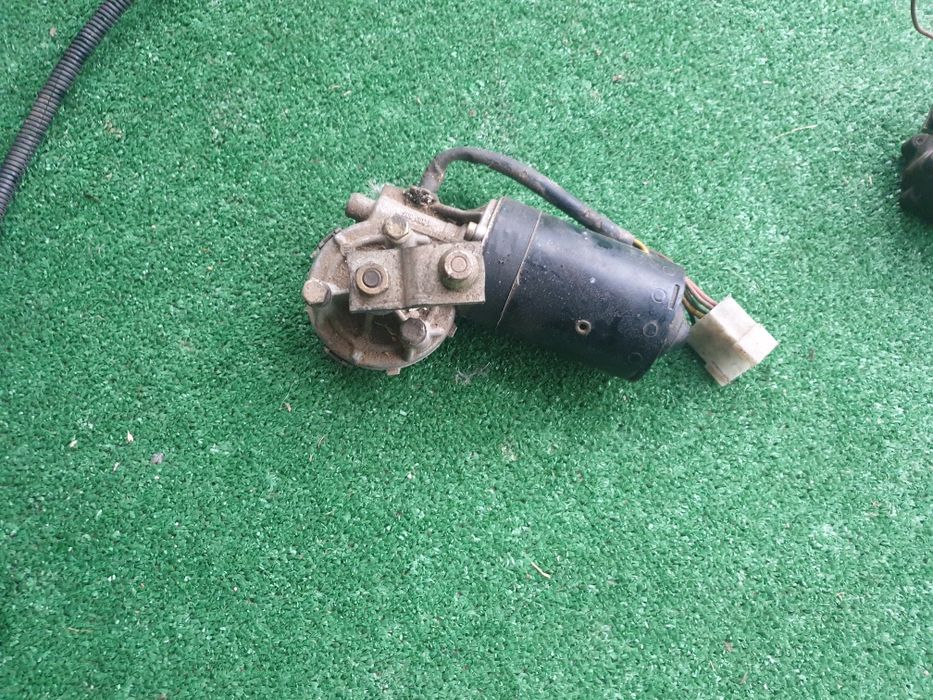 Motoras stergator parbriz 12-24 v Man Renault Steyr Iveco