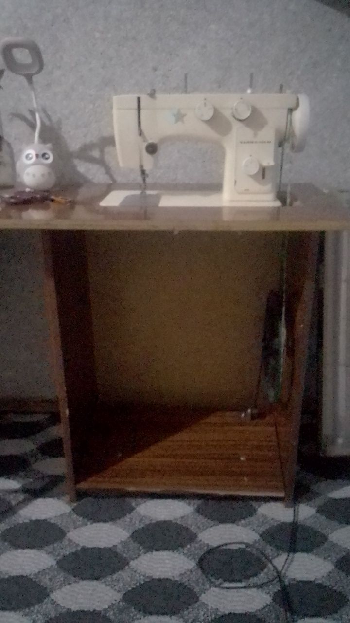 Продам б у технику и мебель