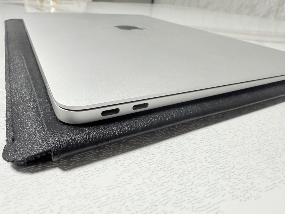 Macbook Air M1 8/256 Full box 92% 89 Цикл