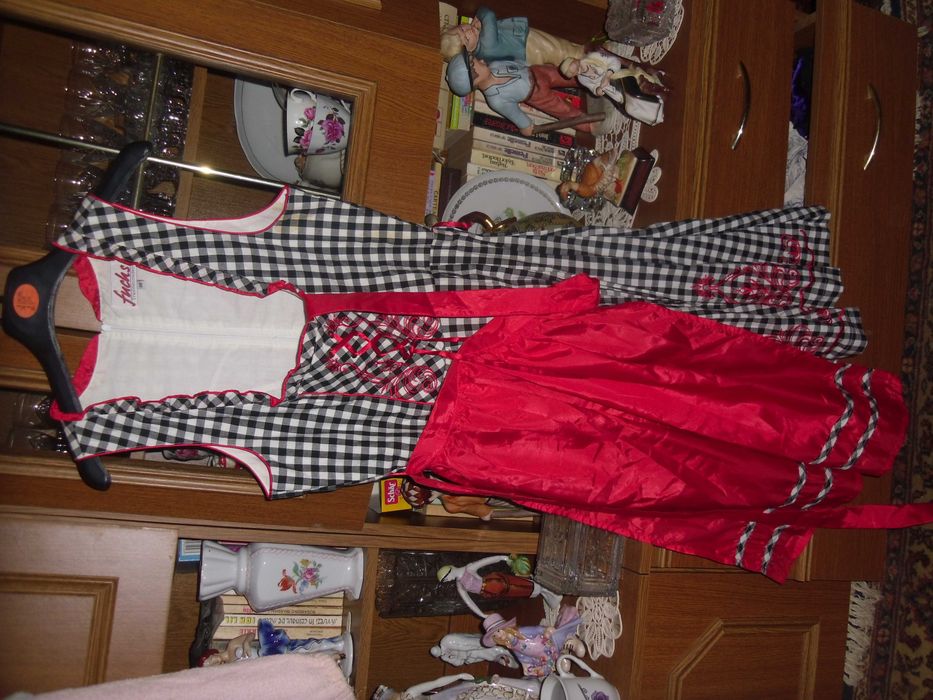 port popular sasesc,pt fete