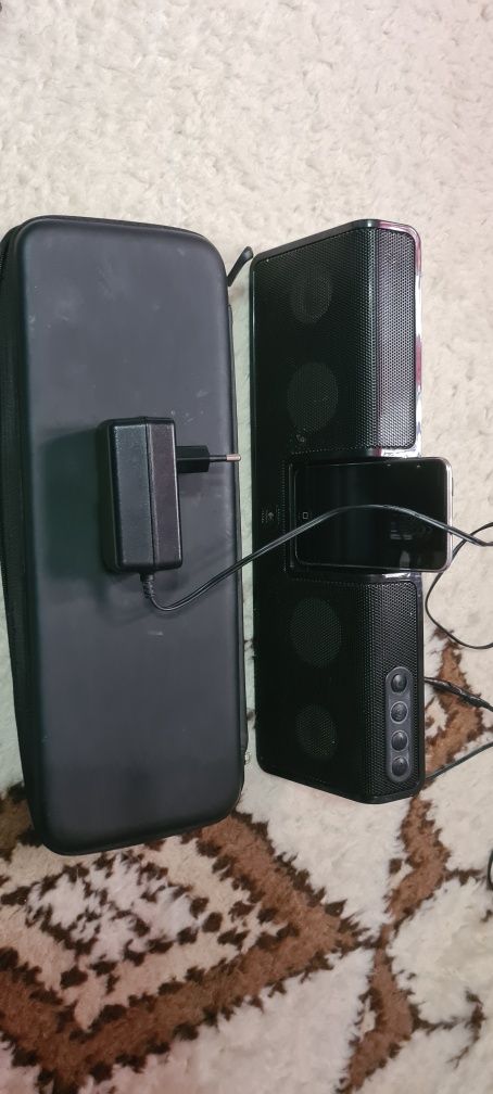Vând Apple iPod touch