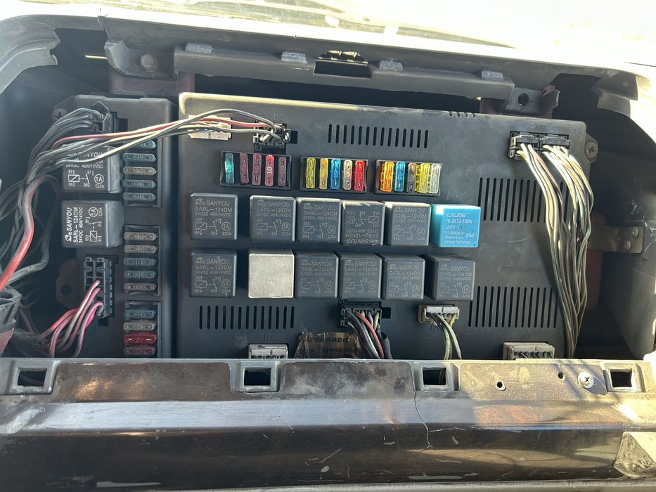 Продам компьютер от грузовой авто HOWA .