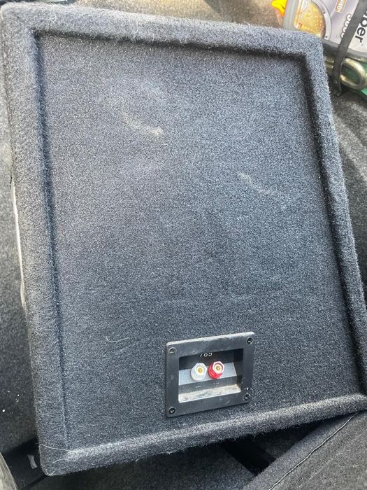 Vând urgent subwoofer