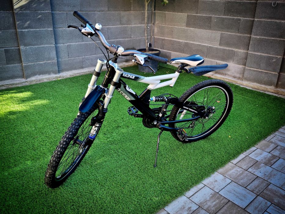 Bicicleta Full Suspension Downhill