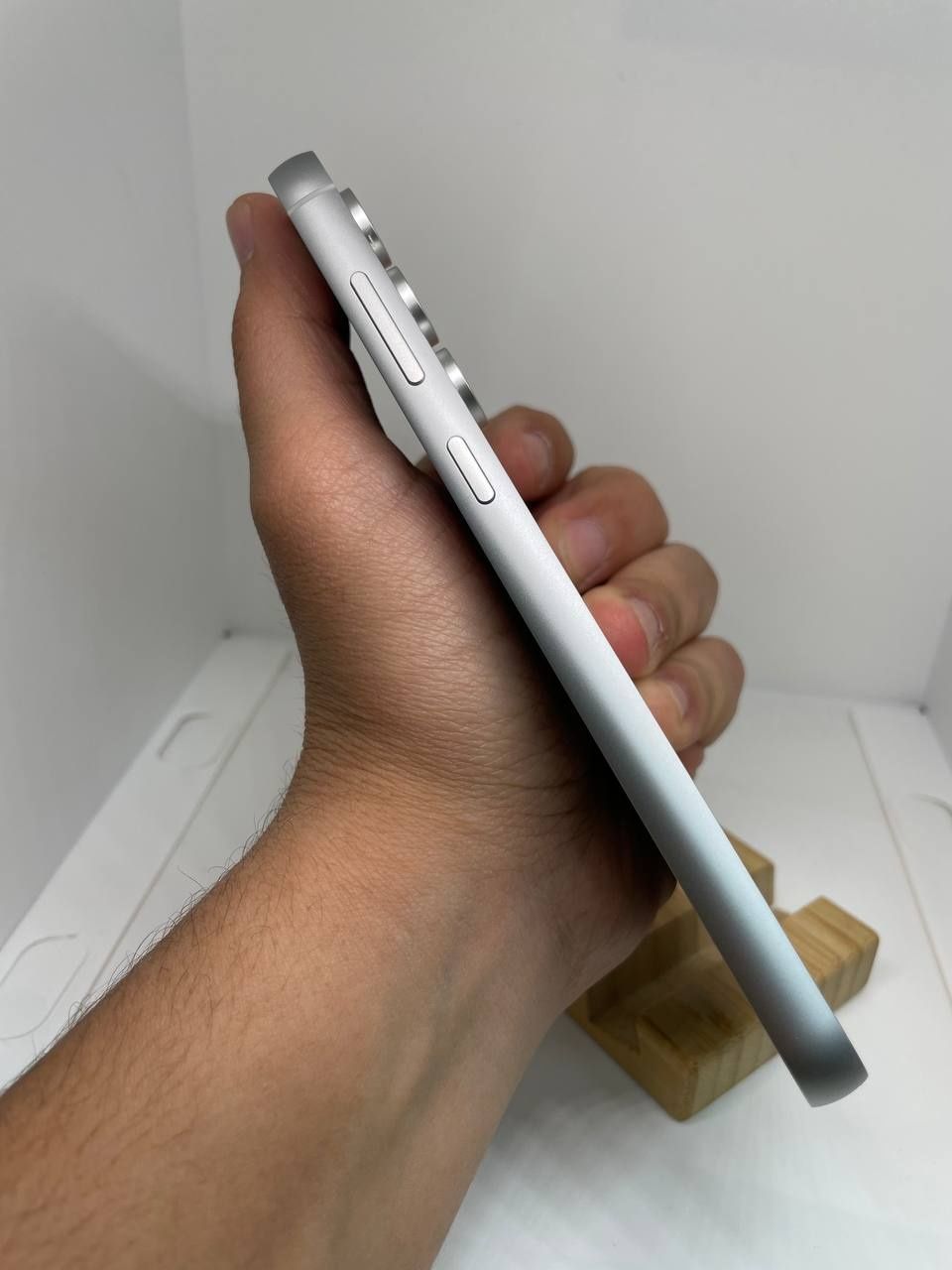 Samsung S23 Fe xotirasi 8/256GB