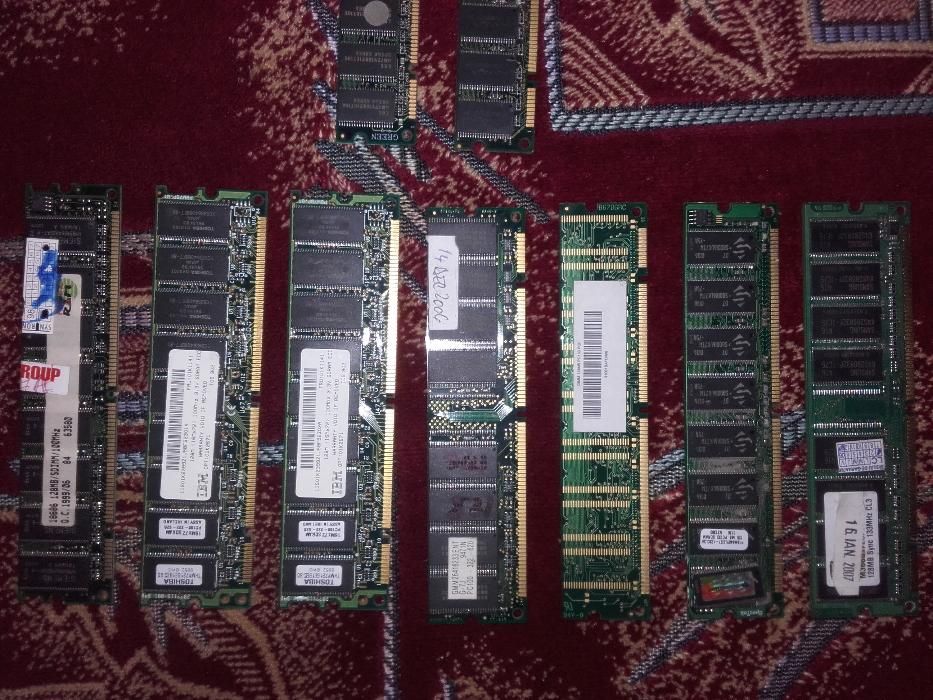 Vand ram SDR mai multe marimi de 128 mb si 64 mb pret 20 lei buc.