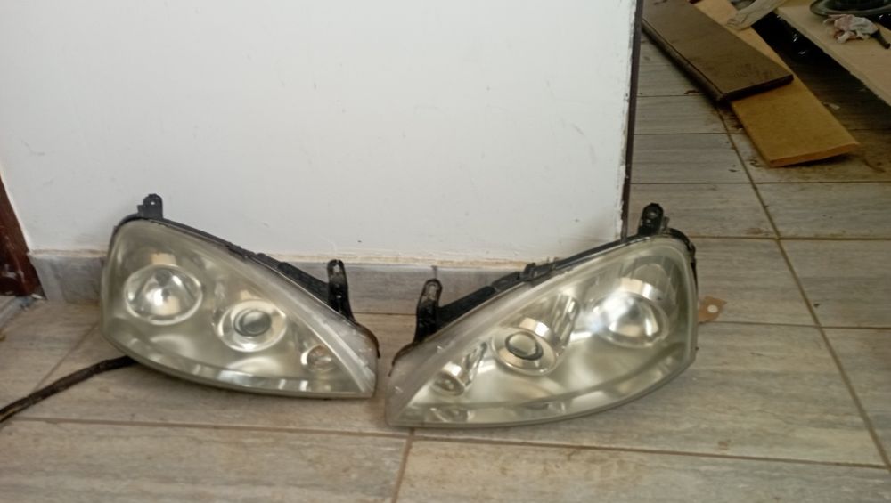 Faruri cu lupă Opel Corsa C