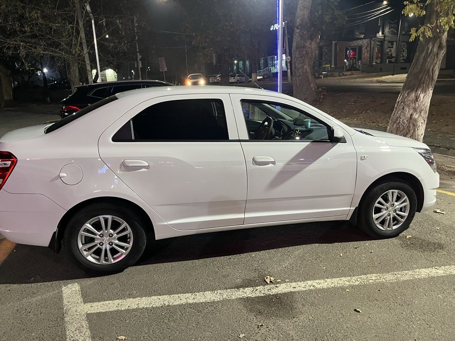 Кобальт 2025 автомат сотилади