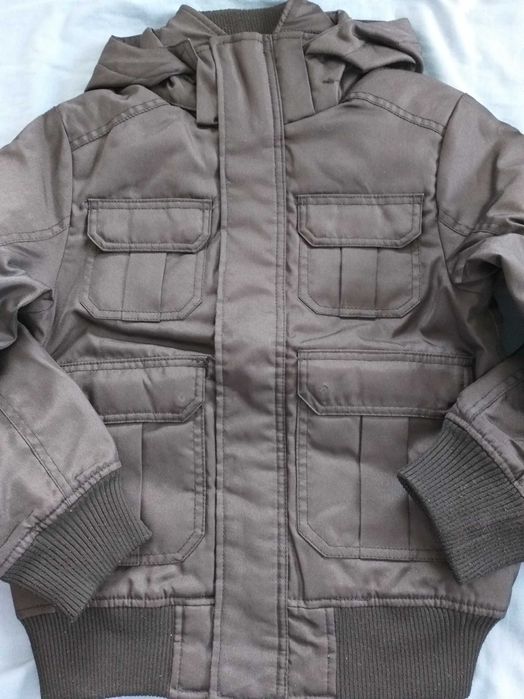 Geacă primăvara- toamnă 8-9 ani, 128-134 cm, H28