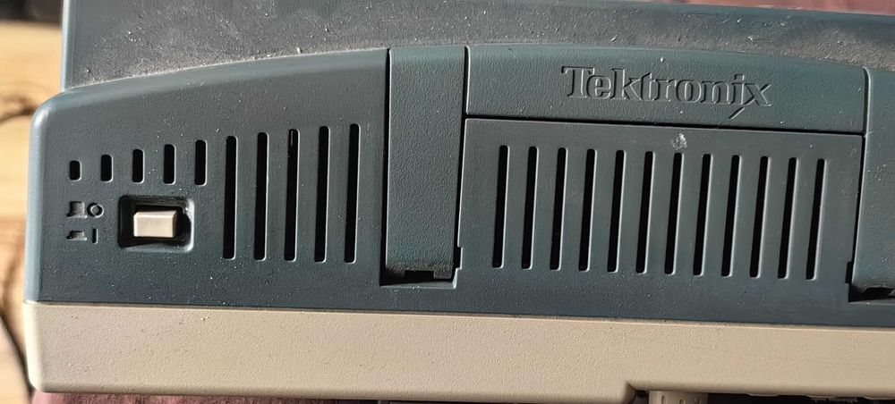 Осцилоскоп Tektronix