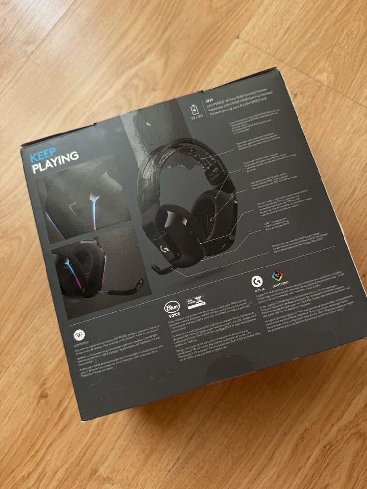 Геймърски слушалки Logitech G733