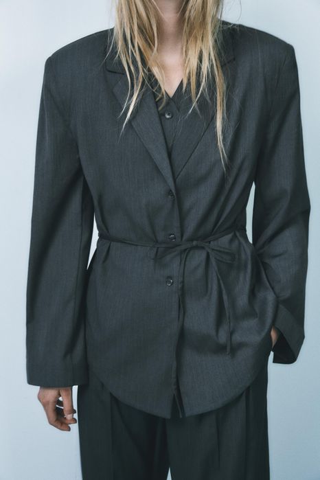 Блейзър     ZARA