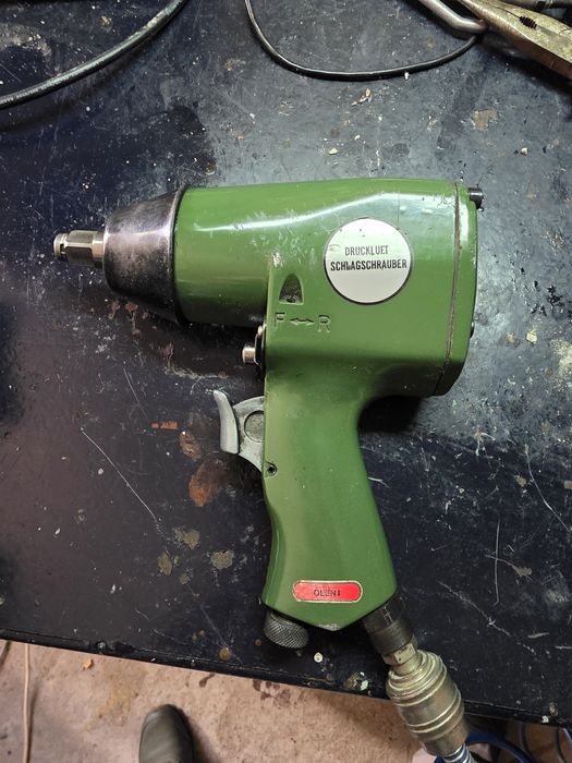 Гайковерт пневматичен