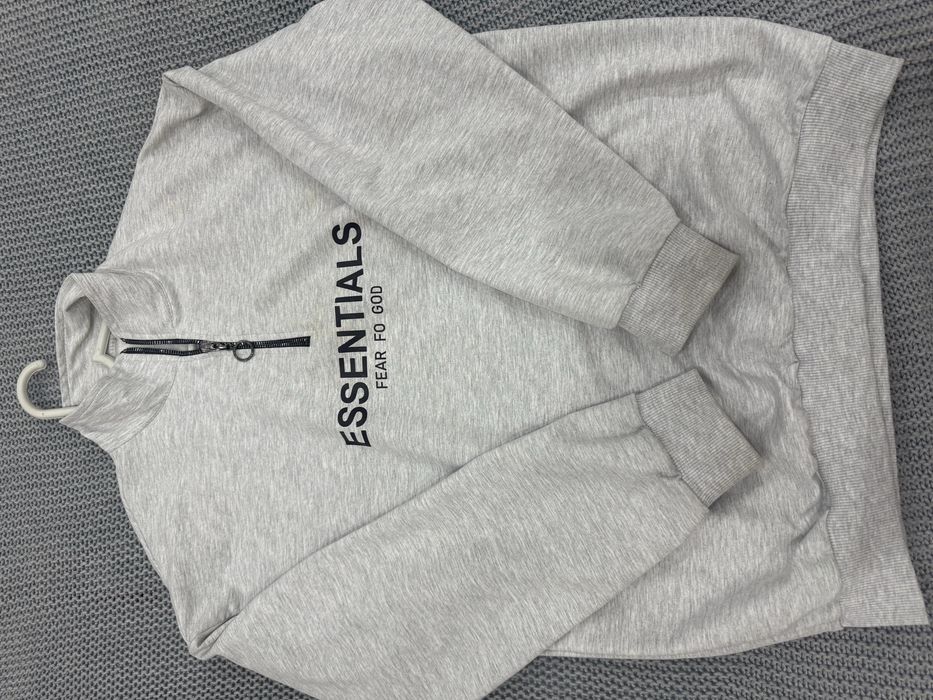 Серый  Полузамок