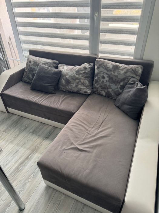 Разтегателен диван