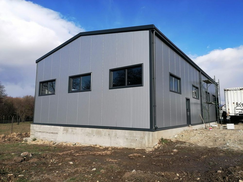 Hala metalica 10m x 20mx 5m