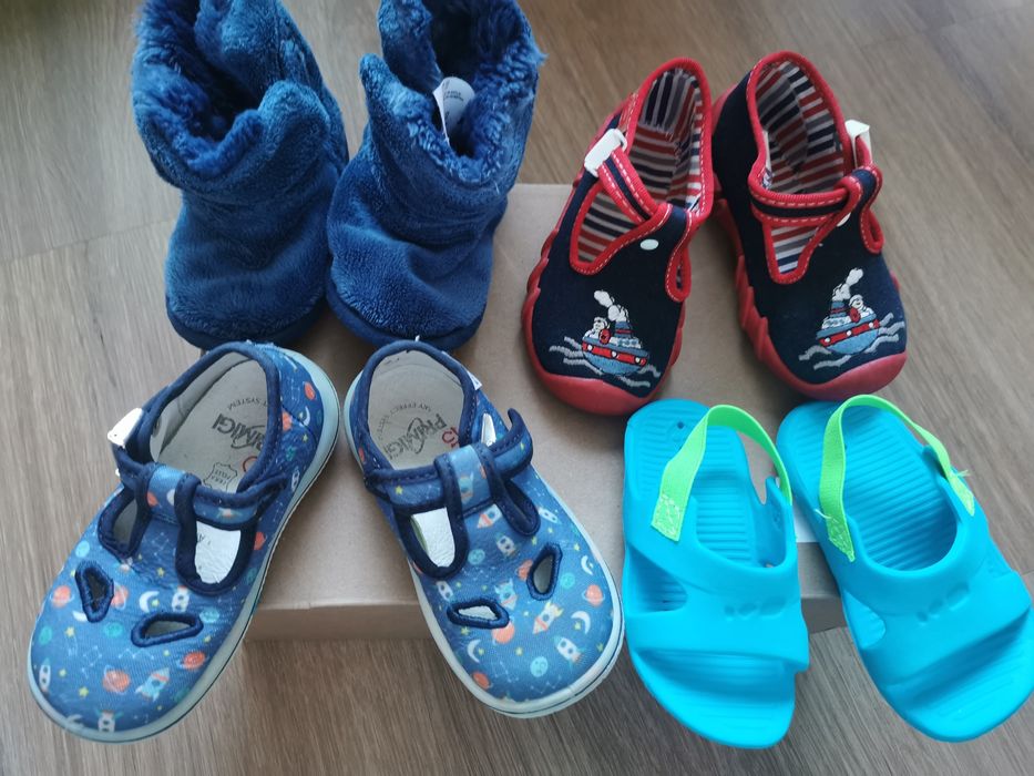 Лот сандали и пантофки 20-21 номер